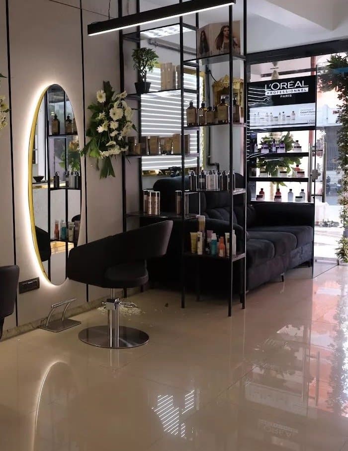 L'Oréal Professionnel Partner Salon Retail Display
