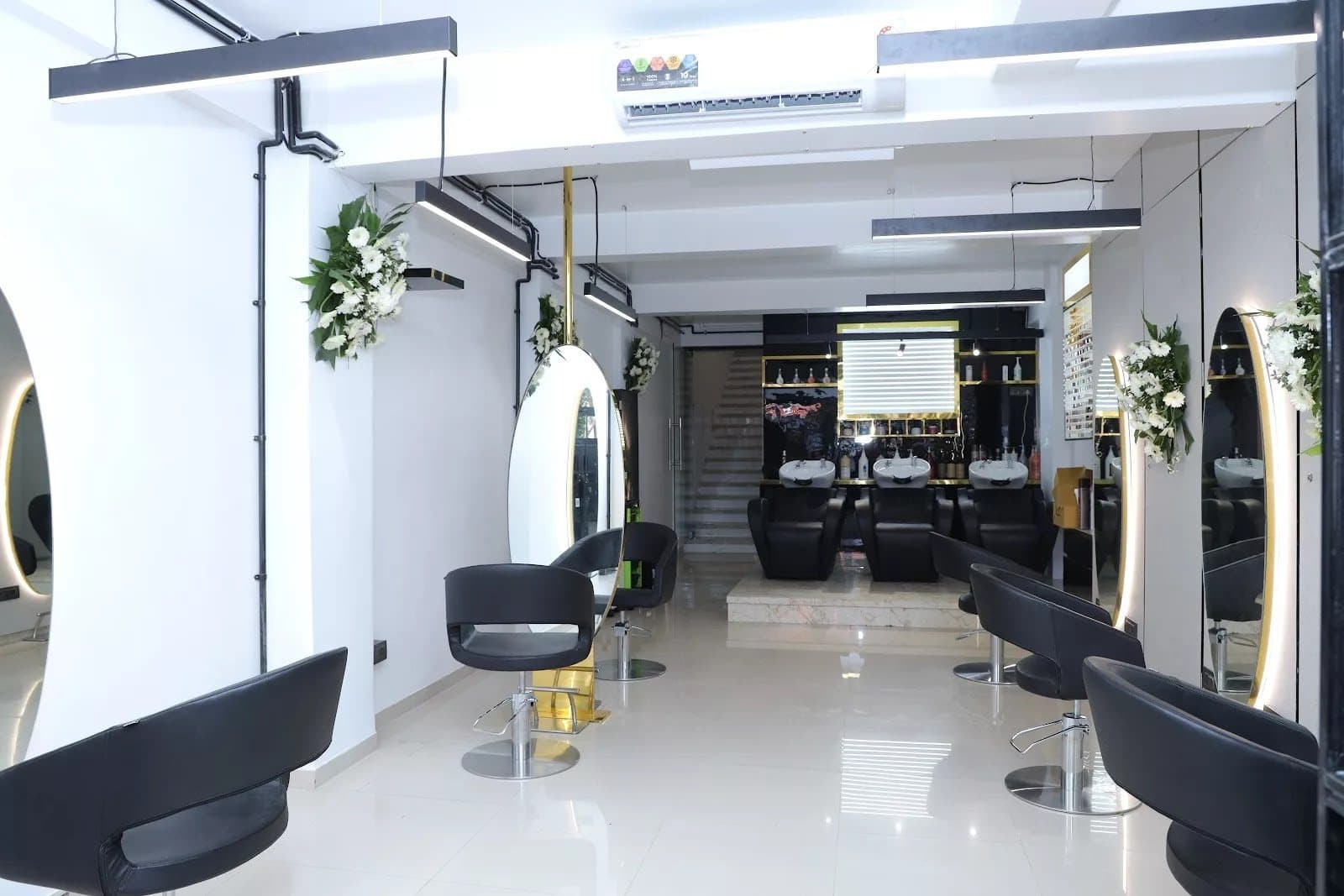 Original styling stations at Vidhi's Salon, Bardoli